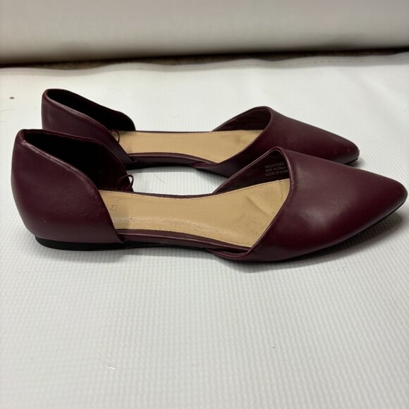 Forever 21 Plum Pointed Flats - Picture 2 of 3
